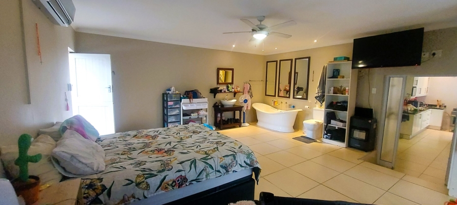 2 Bedroom Property for Sale in Bonza Bay Eastern Cape